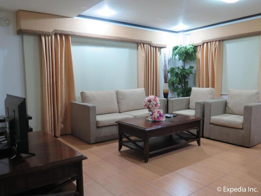 D' Leonor Hotel Davao Zewnętrze zdjęcie